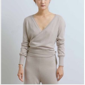 ~SOLD~Veda Met cashmere sweater